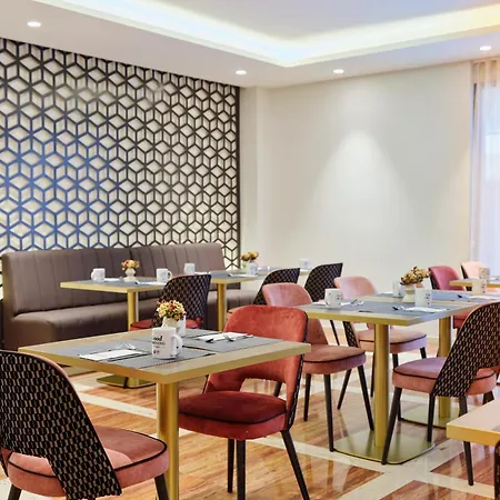 Exe Mitre 3* ברצלונה