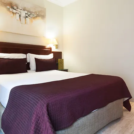 מלון Exe Mitre 3*