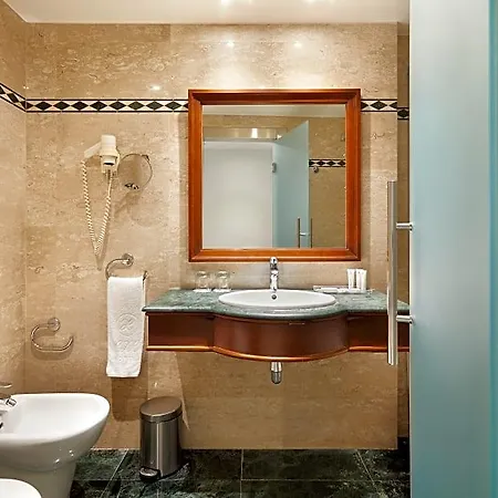 Exe Mitre 3* Barcelona