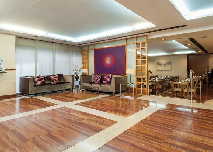 Exe Mitre Hotel 3*