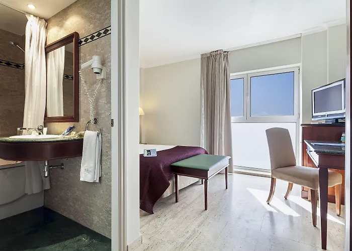 エグゼ ミトレ ホテル 3*