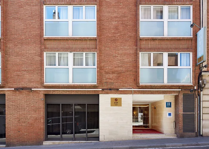 エグゼ ミトレ ホテル 3*